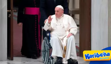 papa-francisco-silla-de-ruedas-karibena