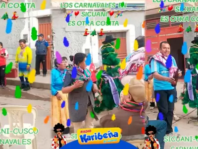 Familia peruana celebra carnavales con rbol de Navidad como yunza.