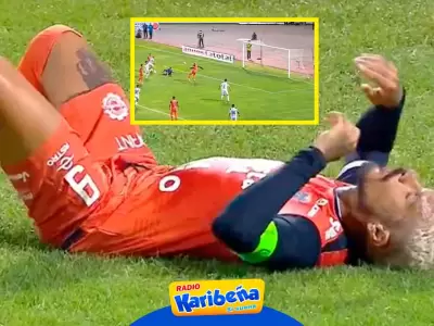 Paolo Guerrero falla gol Csar Vallejo
