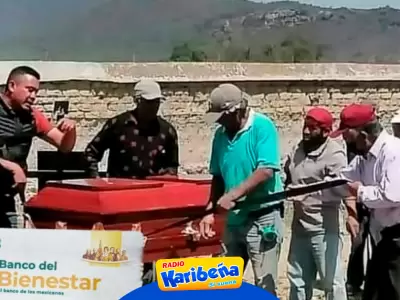 Anciano paga su propio funeral