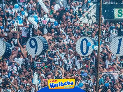 Conmebol halaga a hinchas de Alianza Lima