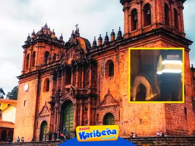 Hombre orina en catedral de Cusco