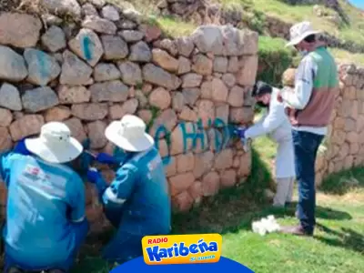 Pintan con aerosol muros inca en sitio arqueolgico en Cusco.
