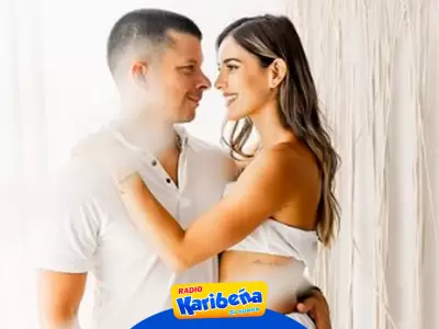 Mario Hart sorprende a Korina Rivadeneira