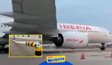 Avin de Iberia choc contra poste de luz en aeropuerto de Pisco.