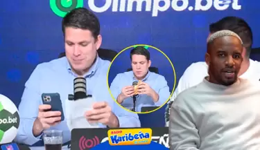 Paco Bazn responde a Farfn comiendo 'cachitos' y con terrible playlist.