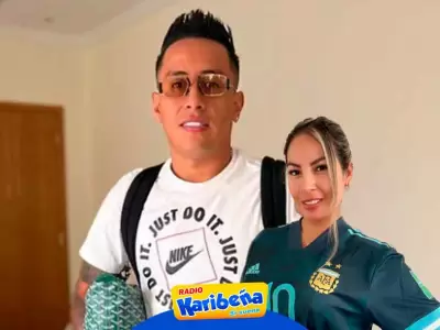 Christian Cueva elimina sus fotos con su esposa de sus redes