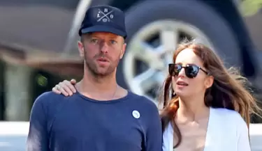 Dakota Johnson y Chris Martin terminaron