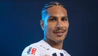 Paolo Guerrero es presentado como nuevo fichaje de Alianza Lima.