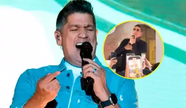 Eddy Herrera canta durante un vuelo en Per