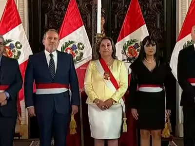 Dina Boluarte tom juramento a nuevos ministros