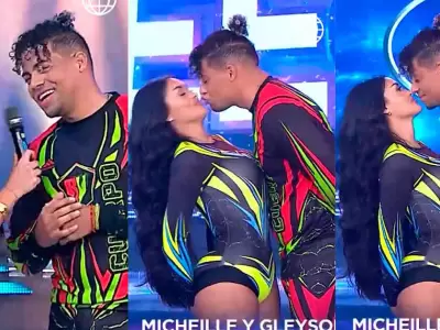 Gleysom Re le roba beso a Micheilel Soifer