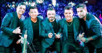 Deyvis Orosco lanza sus canciones del grupo La Miel