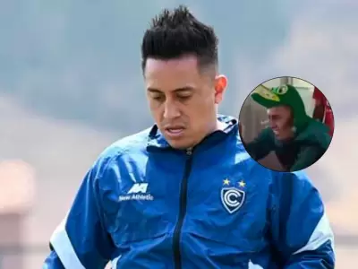 Christian Cueva se visti de  cocodrilo para ayuda social en Cusco