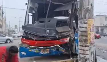 Choque de dos buses interprovinciales deja un herido