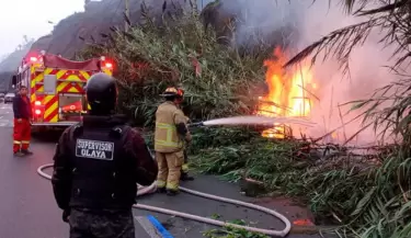 Incendio en la Costa Verde provoca cierre de carriles