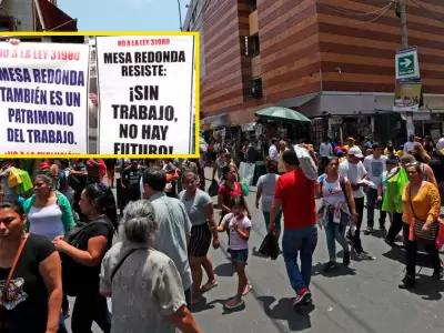 Comerciantes de Mesa Redonda protestan en contra de la Ley 31980