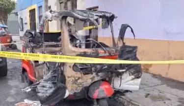 Delincuentes incendian mototaxi