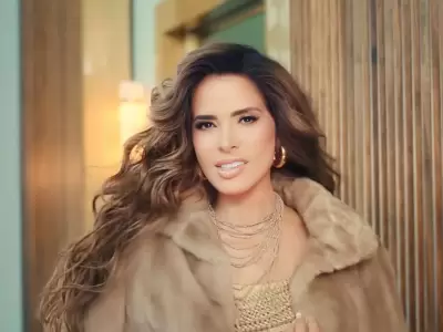 Gloria Trevi estrena su tema 'Cueste lo que cueste'