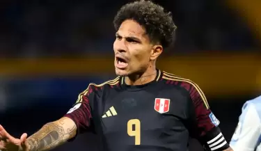 Paolo Guerrero tras la derrota ante Argentina