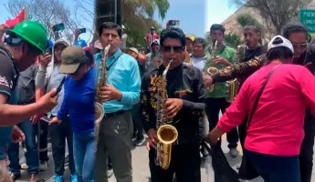 Magaly Medina arremete contra Cristian Zurez por sus crticas a 'Hablando Huevadas'.