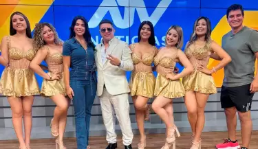 Papilln puso a bailar a todos con su nuevo tema 'El Telfono' en vivo por TV