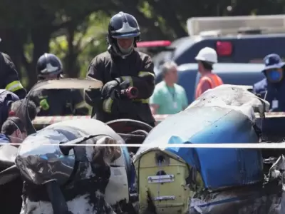 Avioneta cae en autopista en Brasil