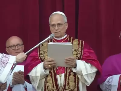 Papa Len XIV saluda a Per en su primero mensaje