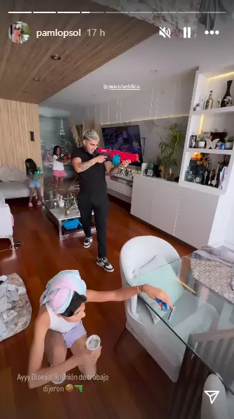 Paul Michael juega con los hijos de Pamela Lpez y Cueva
