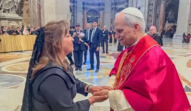 Dina Boluarte se reúne con el papa León XIV