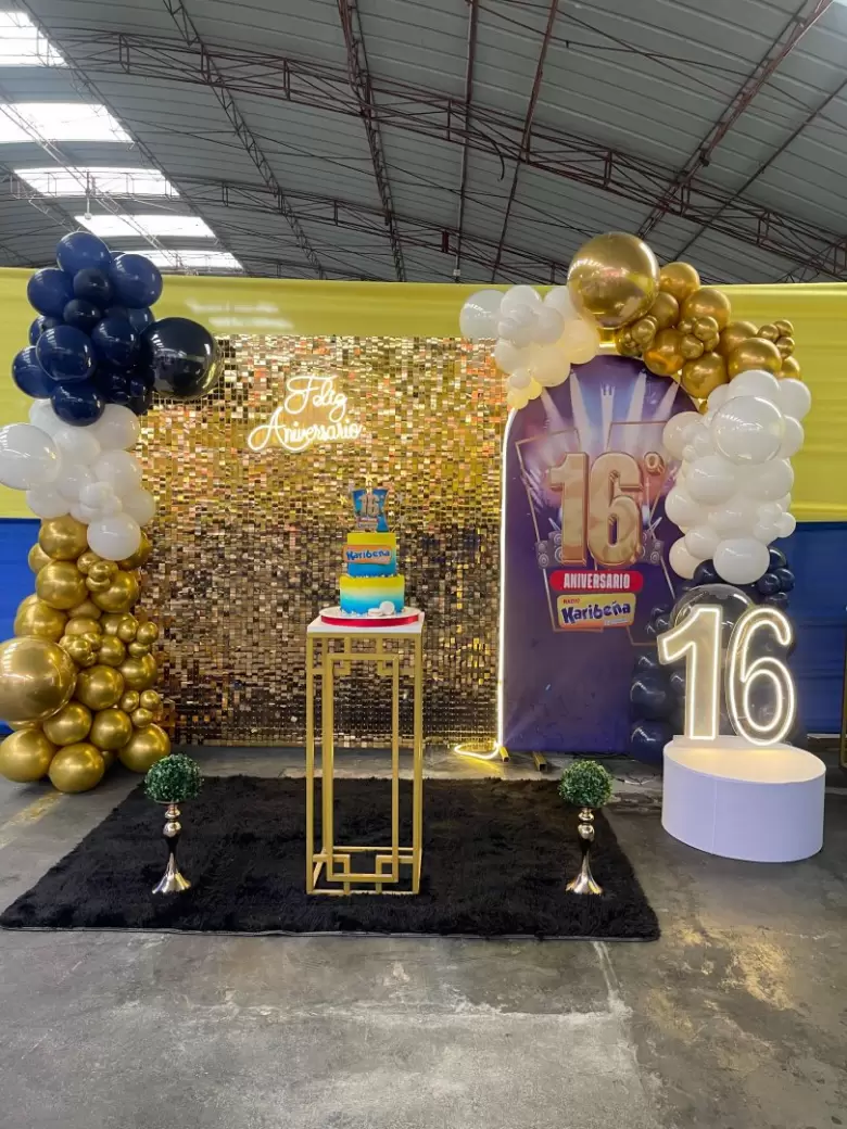 'Fstika - Deco & Eventos' en el 16 Aniversario de radio Karibea.
