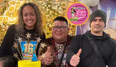 'Shicshirabo de Tocache' en el 16 Aniversario de radio Karibea.