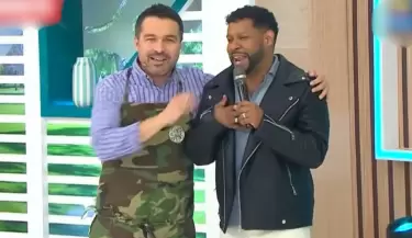 Giacomo Bocchio abraza a Edson Dvila