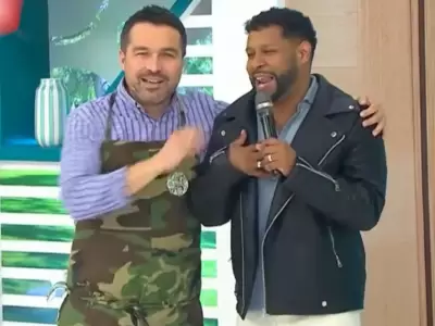 Giacomo Bocchio abraza a Edson Dvila