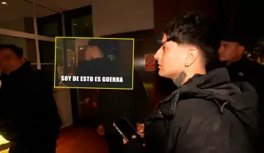 Diealis intenta entrar a restaurante y lo frenan en seco.