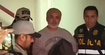 Mark Vito viaj con su novia Leslie Echavarra a Estados Unidos