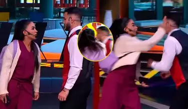 Onelia Molina cachetea a Mario Irivarren en pleno programa de EEG.