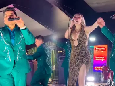 Orquesta Candela pone a bailar a todos con sus xitos en Fiesta Karibea