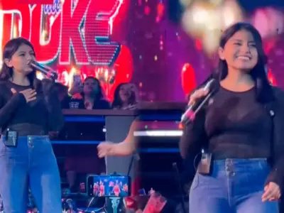 Nickol Sinchi apareci cantando en el escenario de Son del Duke