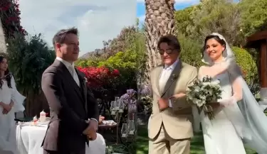 Salim Vera y Claudia Sobenes se dieron el "s, acepto" en Arequipa.