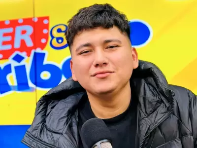 Bill Orosco visita 'El Sper Show' y responde si canta mejor que su primo.