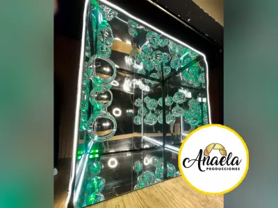Anaela Producciones deslumbra con stand de espejos en preventa de Corporacin Universal.