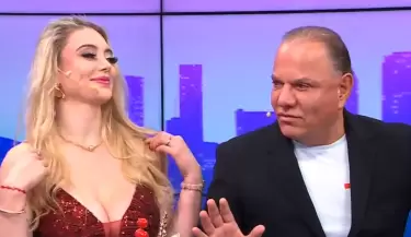 Mauricio Diez Canseco se luce con su novia argentina de 27 a�os, Aixa Sosa.