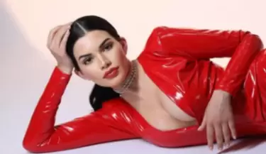 Samantha Batallanos apareci� en programa con misterioso gal�n