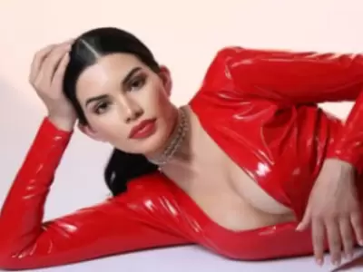 Samantha Batallanos apareci� en programa con misterioso gal�n