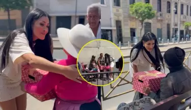 Michelle Soifer conmueve al entregar canastas navide�as a trabajadores ambulantes y personas en situaci�n de calle.