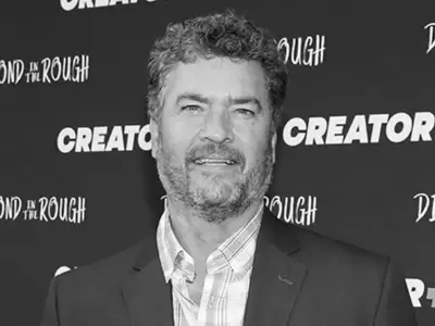 Muri� el actor Pat Finn a los 60 a�os.