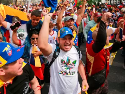 Ciudadanos venezolanos celebran captura de Nicol�s Maduro.