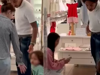 Paolo Guerrero enfrenta inc�modo momento con su hijo y redes reaccionan.