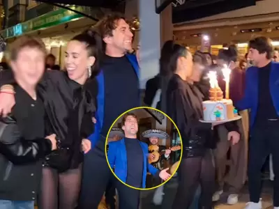 Antonio Pav�n celebr� su cumplea�os con serenata en Espa�a de su pareja e hijo.